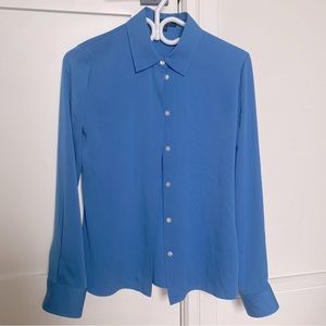 Last chance! Theory classic fitted silk shirt